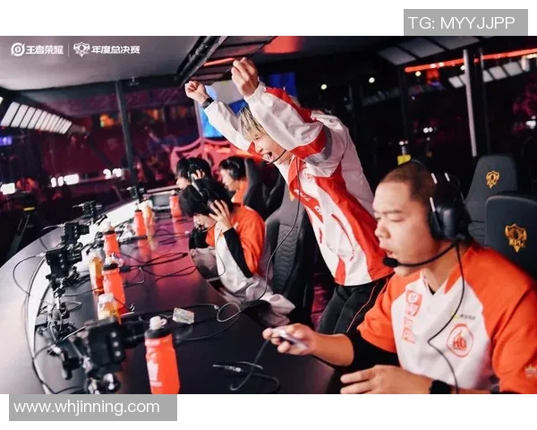 电竞数据电竞比分王者荣耀焦点BLG团队协作策略与实战分析探讨